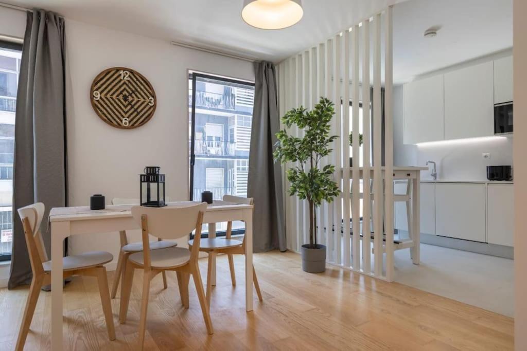 Campolide 2 Bedroom Delight By Innkeeper Lisbon Exterior photo